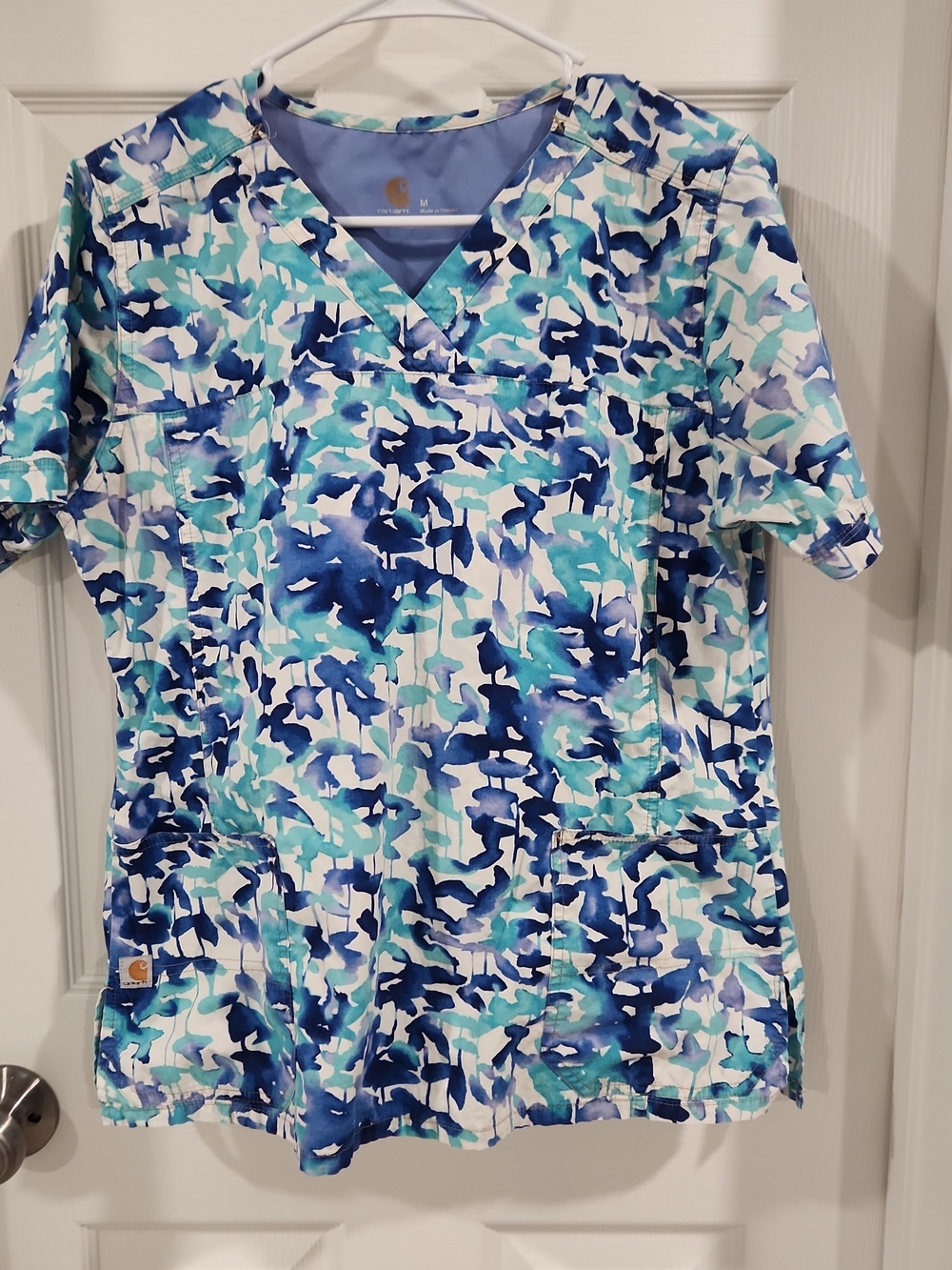 Scrubs Carhartt Women's Medium Medical Scrub Top C11017 Printed Floral